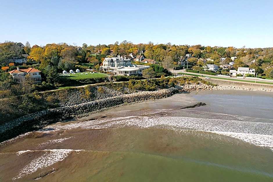 The Chanler at Cliff Walk