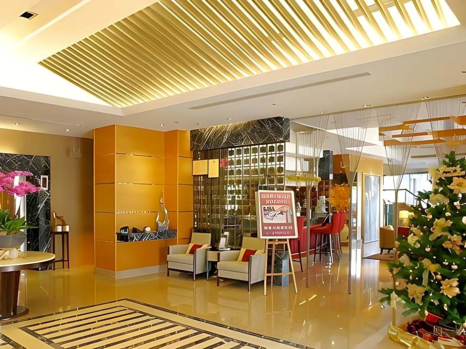 Grand Forward Hotel
