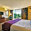 Hilo Hawaiian Hotel, Trademark Collection by Wyndham