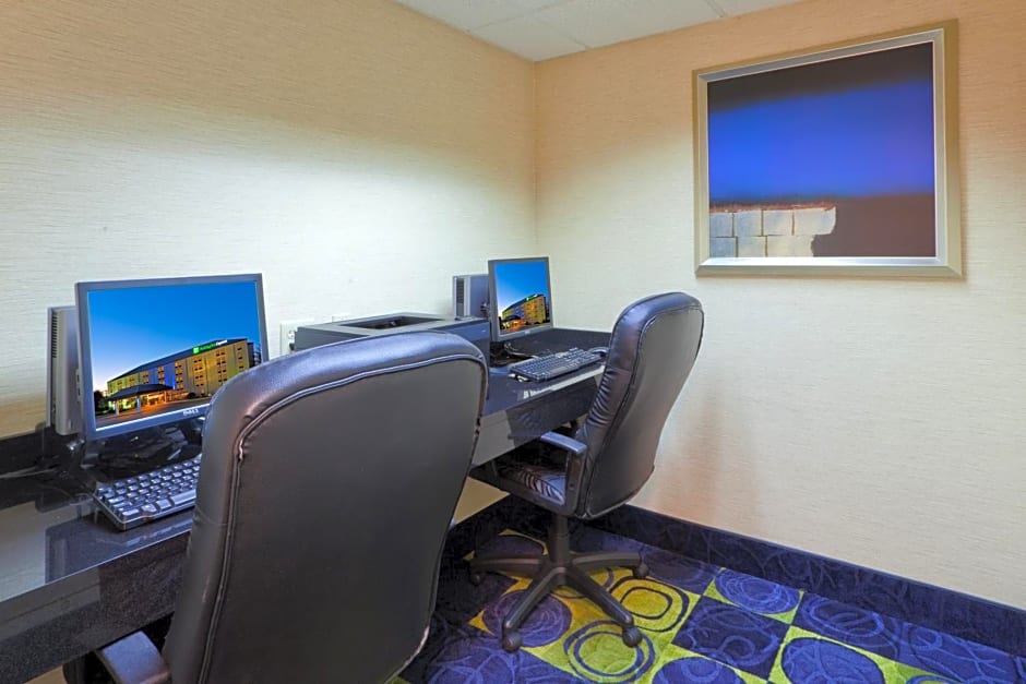 Holiday Inn Express York, an IHG Hotel