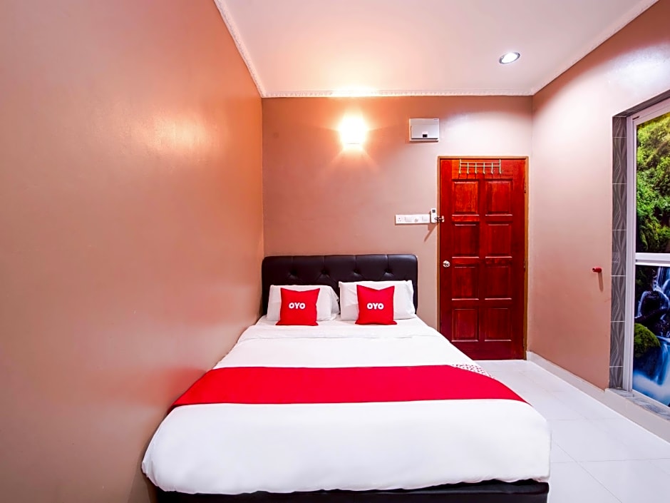 Super OYO 89348 Rg Motel