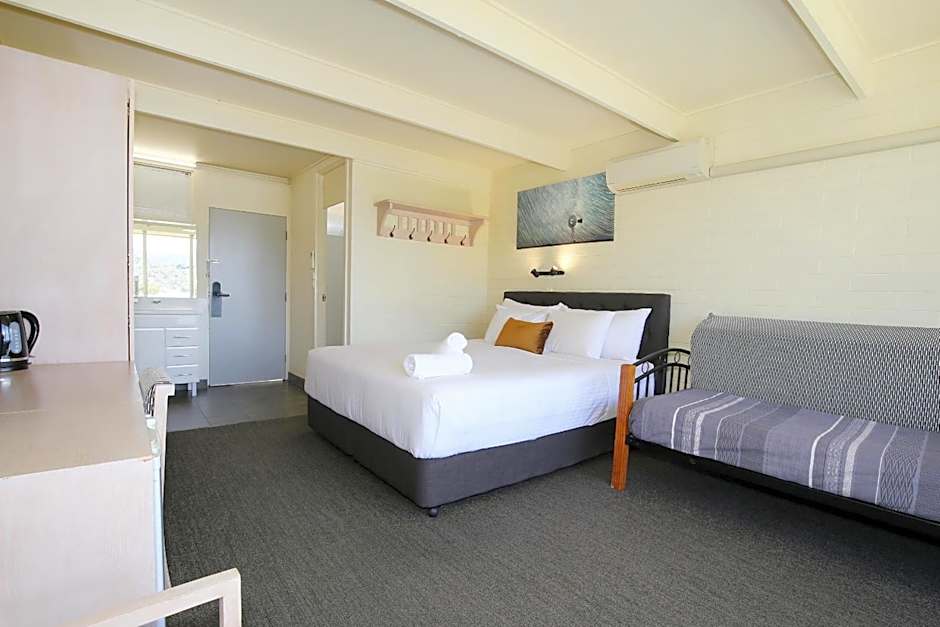 Lake Jindabyne Hotel