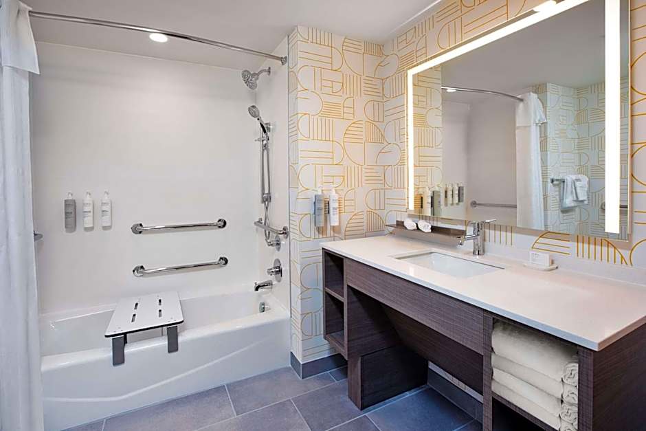 Home2 Suites by Hilton Grand Rapids Northeast