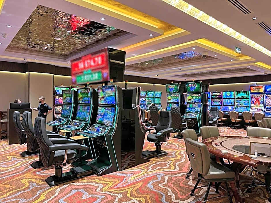 Hotel London 1889 & Casino
