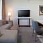 H Hotel Los Angeles, Curio Collection by Hilton