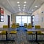 Holiday Inn Express & Suites - Lenexa - Overland Park Area By IHG