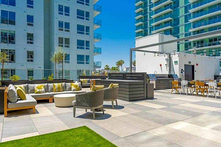 Level Long Beach - East Village