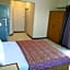 Grand Residence Ngamwongwan 19