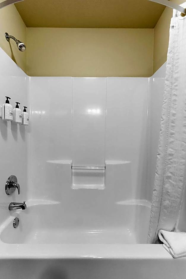 Cobblestone Inn & Suites - Bloomfield