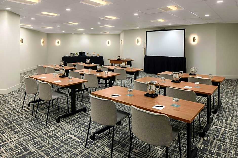 AC Hotel by Marriott Portland Lake Oswego