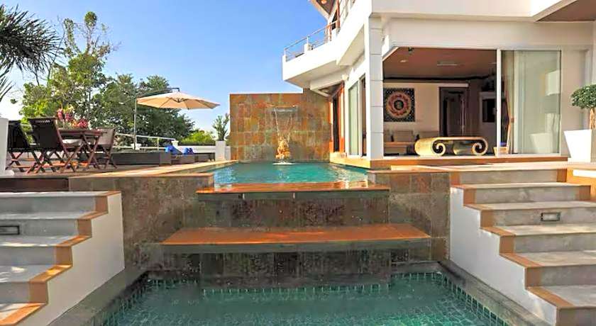 Villa Melitta, Pool, Beach, 360-SeaViews, 6-bed Thai Luxury on Best Location in Samui