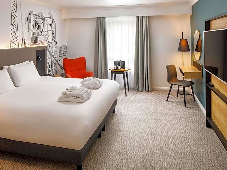 Mercure Cardiff North Hotel