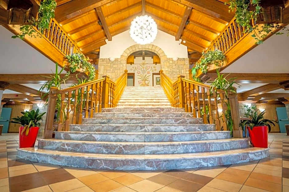 Bella Italia & EFA Village