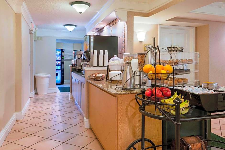 La Quinta Inn & Suites by Wyndham Farmington
