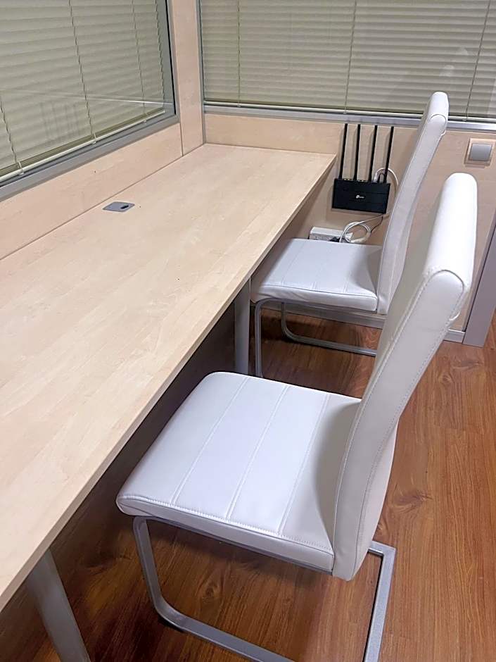 Hostel Acacias