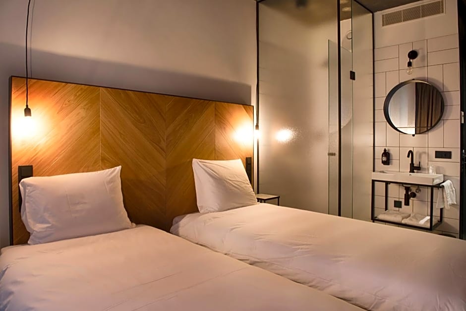 Hotel the Match