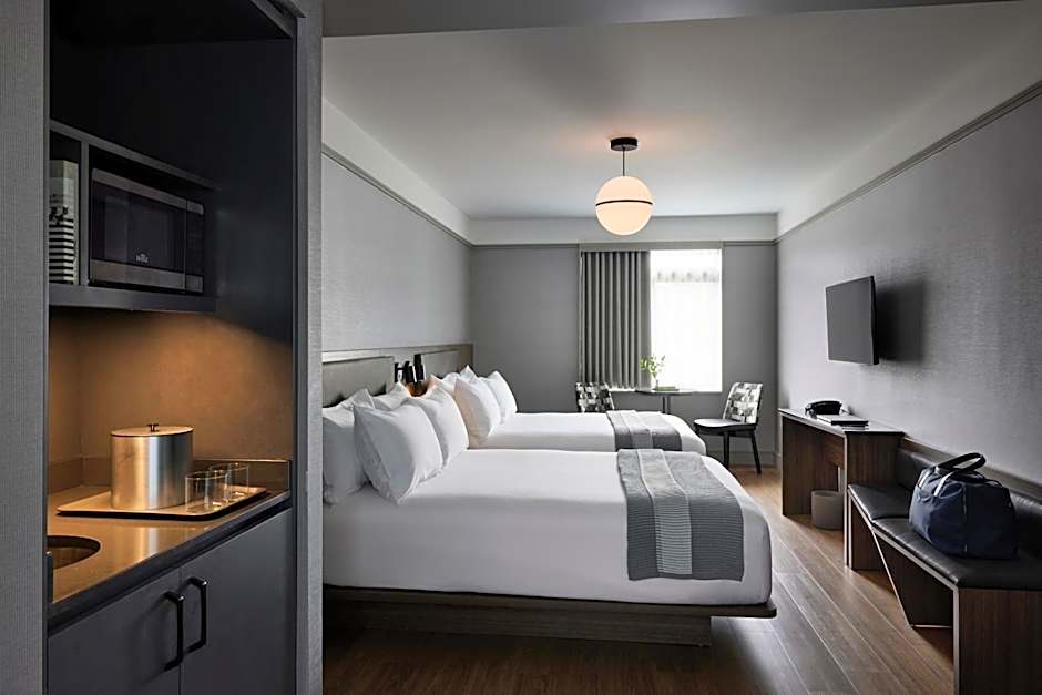 The Melrose Hotel