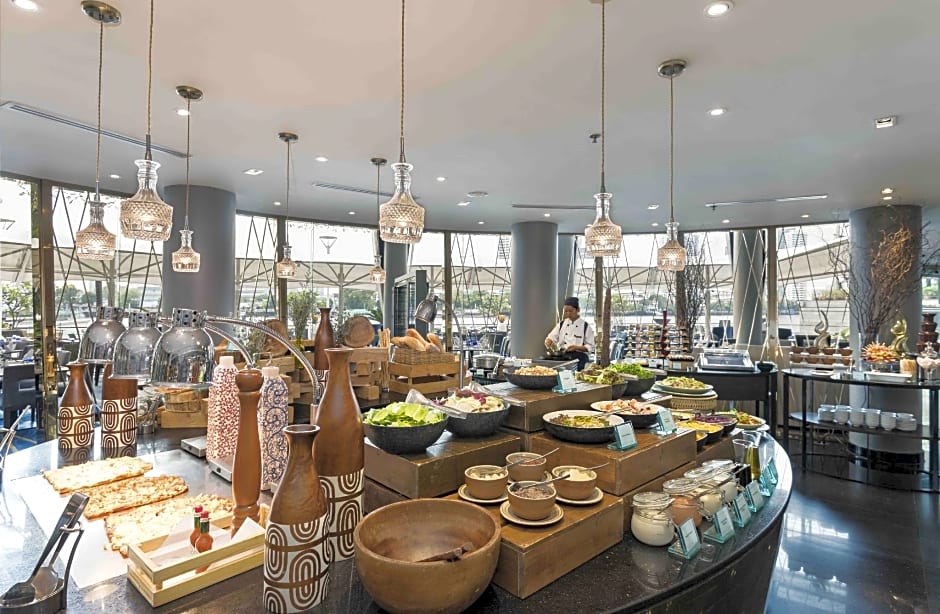 Chatrium Hotel Riverside Bangkok