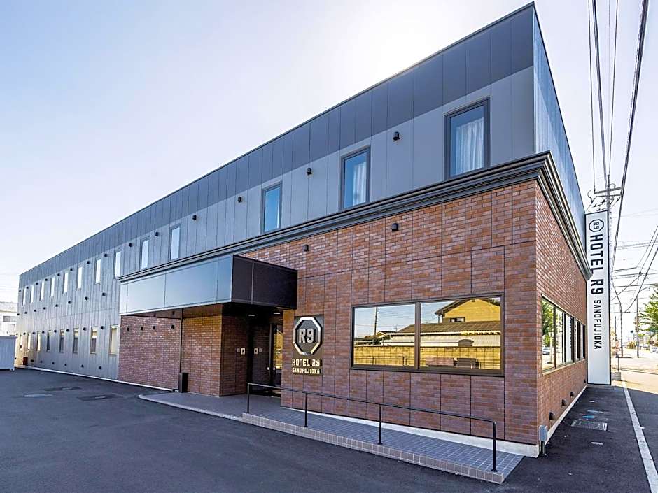 HOTEL R9 SanoFujioka