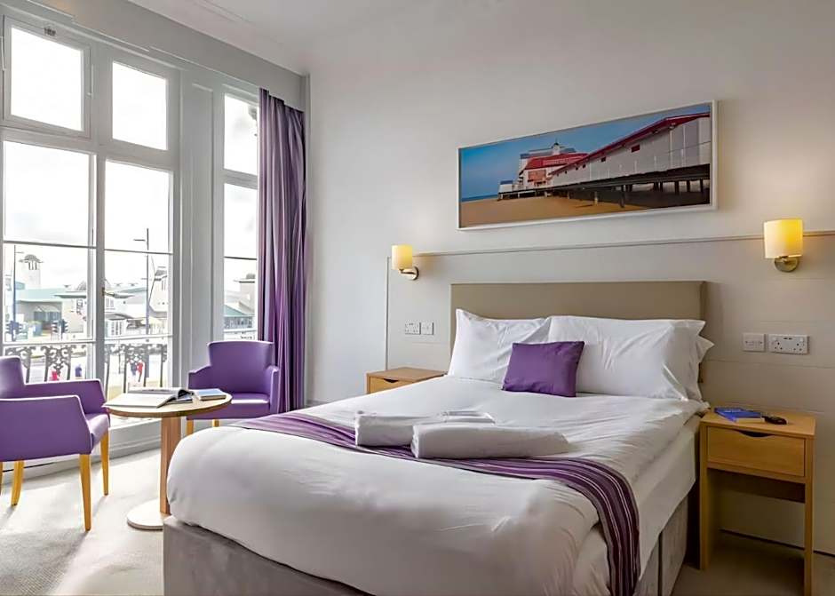 The Carlton Hotel