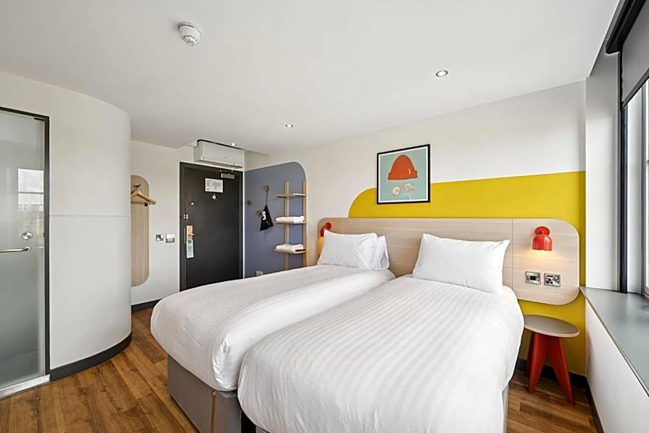 Tune Hotel Haymarket Edinburgh photo 30