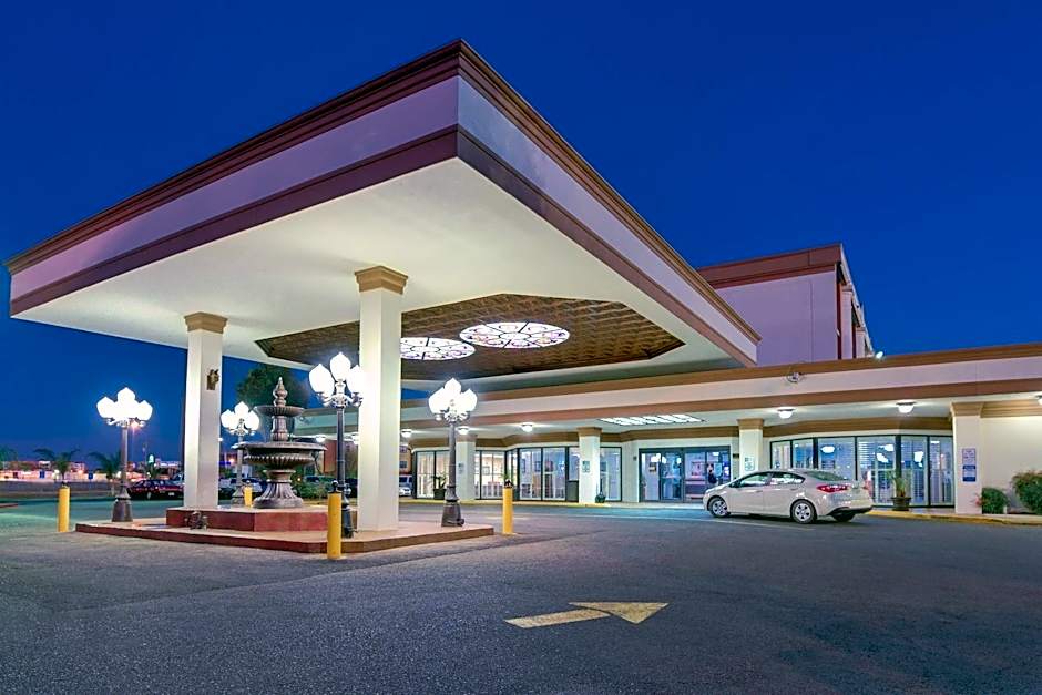 Clarion Hotel & Suites New Orleans Airport