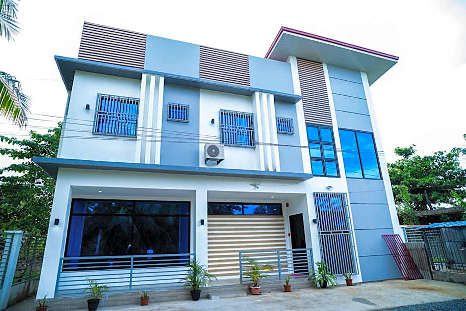 RedDoorz at Guanzons Homestay