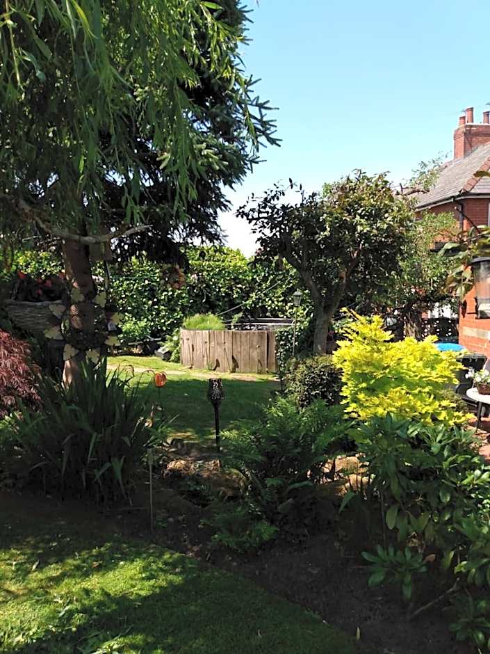 Hollingworth Lake Guest House Room Only Accommodation