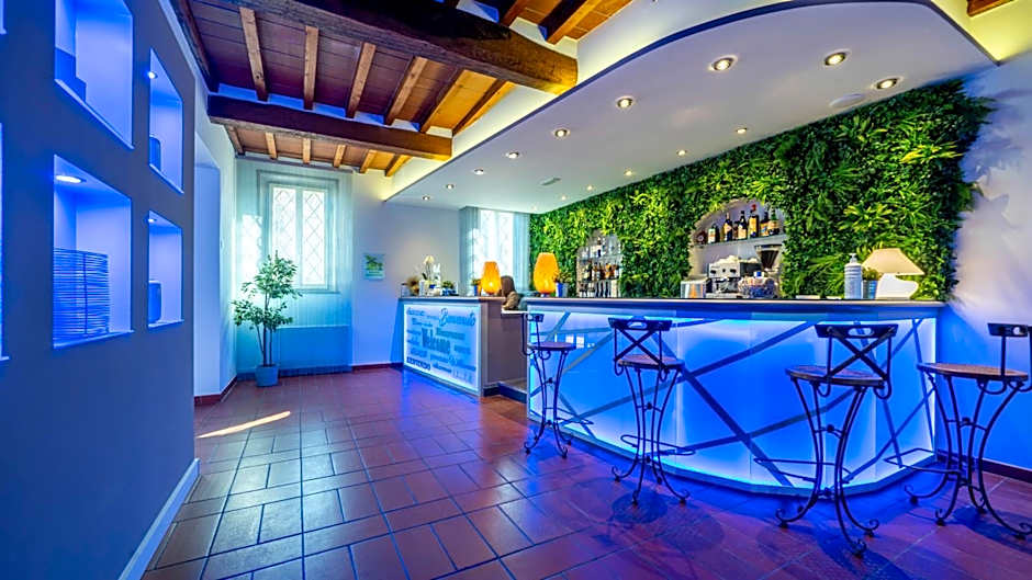 Confidence Hotel Ligabue