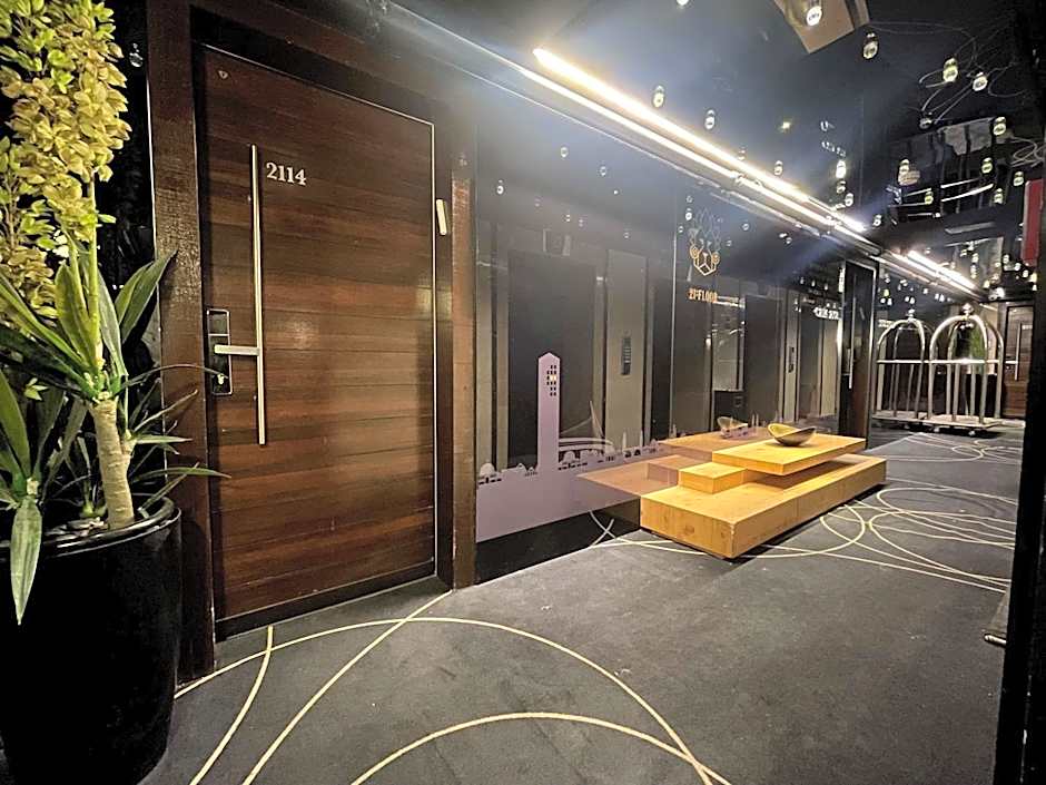 21st Floor Hotel