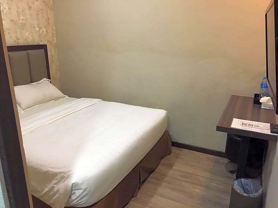 Photo 1 of 3 of Standard 1 Double Bed