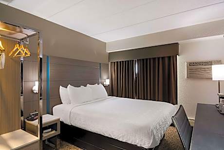 1 Double Bed, Non-Smoking, Small Room