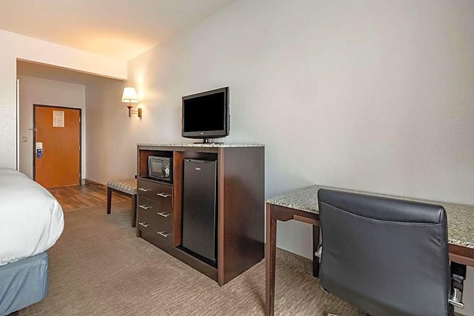 Comfort Inn & Suites Gatesville Near Fort Cavazos