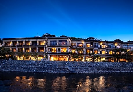 Kyoto Uji Hanayashiki Ukifune-En