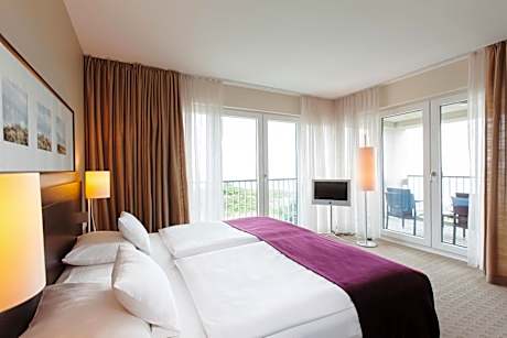 Deluxe Suite with Sea View