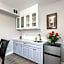Beautiful renovated home 3 mins drive to Fall