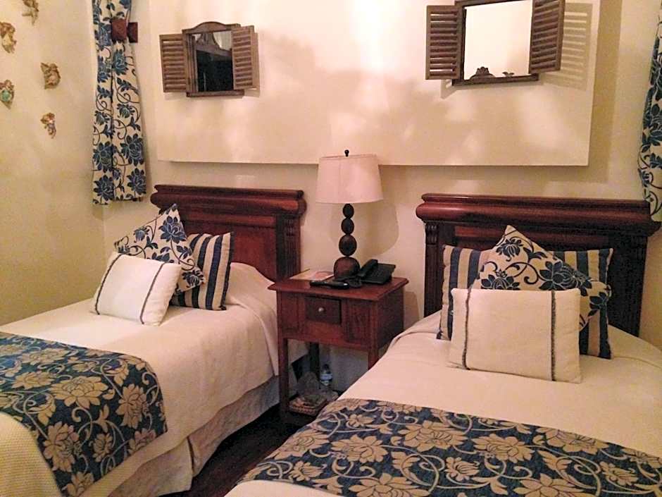 Roka Plaza Hotel Boutique