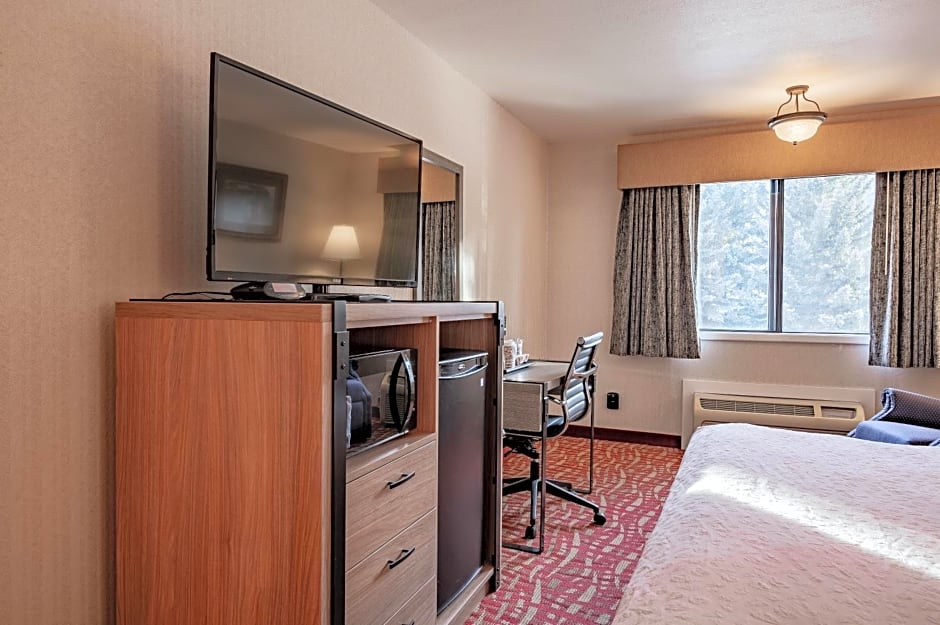 49'er Inn & Suites