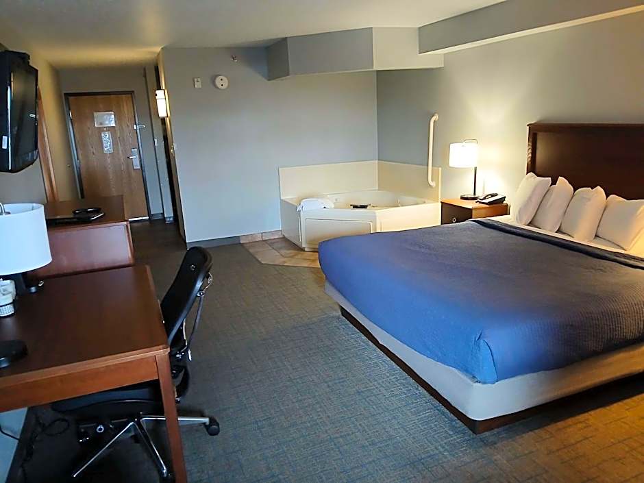 Photo 1 of 3 of 1 King Bed, Accessible, Roll in Shower