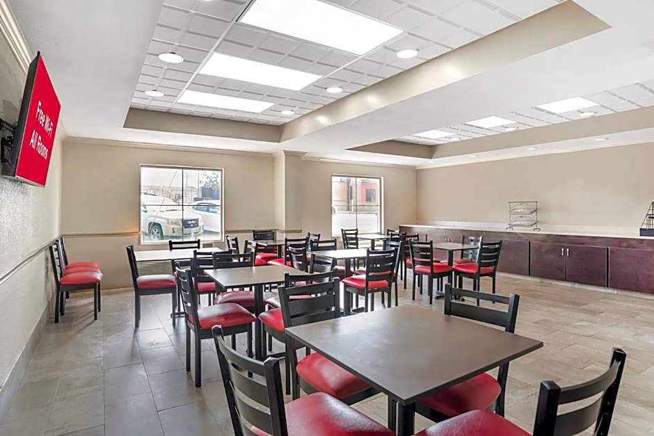 Red Roof Inn & Suites Vicksburg