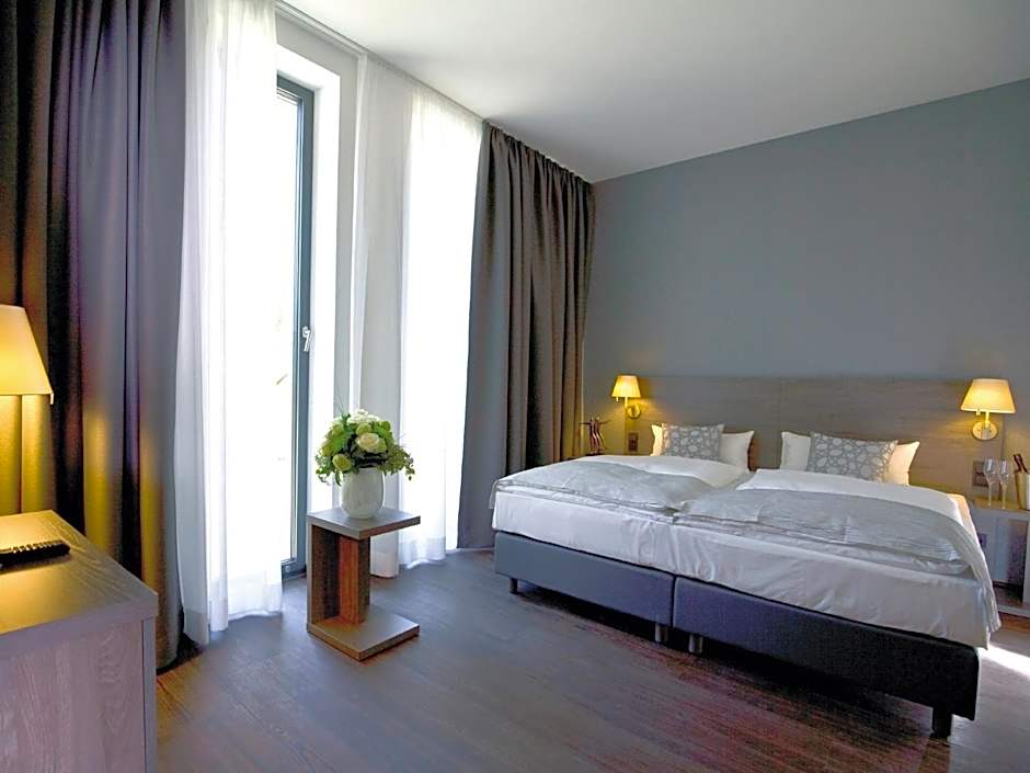 Photo 1 of 4 of Standard Suite