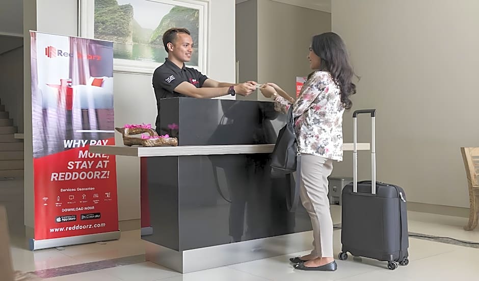RedDoorz Plus @ TB Simatupang