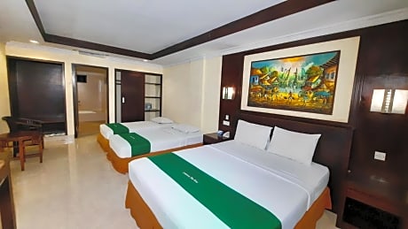 Quadruple Room with Balcony