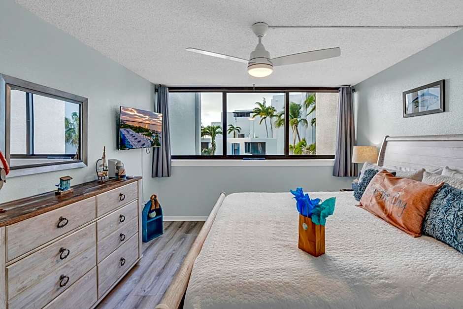 2BR in Key largo w pool and sunset views