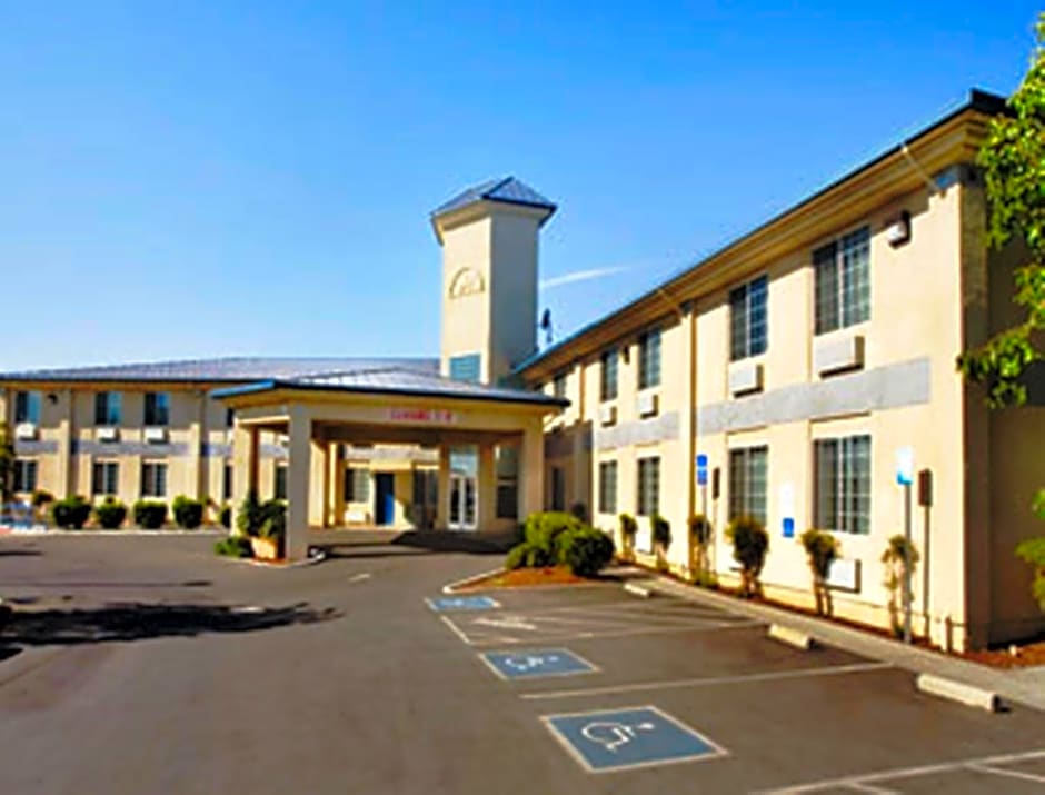 Ramada by Wyndham Williams