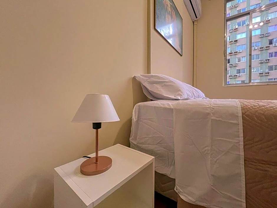 Apto completo em Copacabana