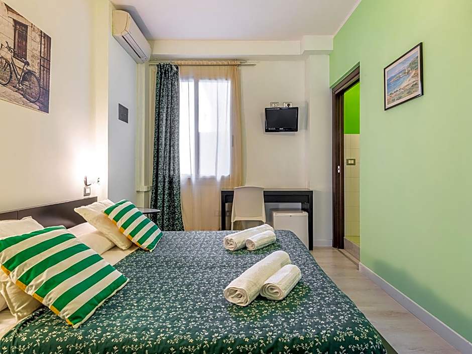 Thanit Rooms