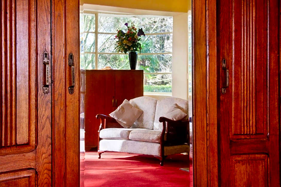 Linaker Art Deco Motel