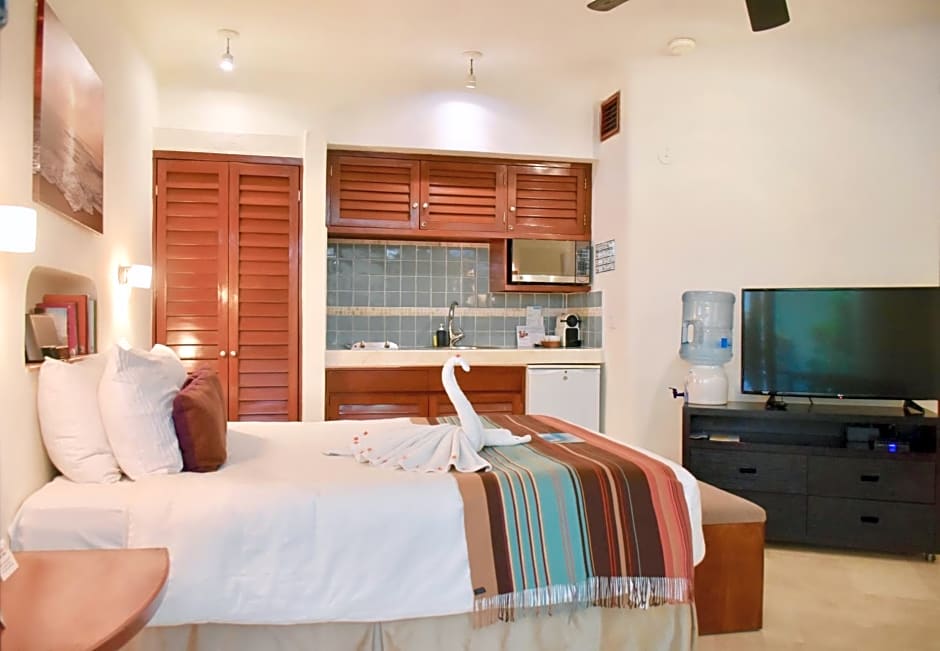 Playa Palms Beach Hotel