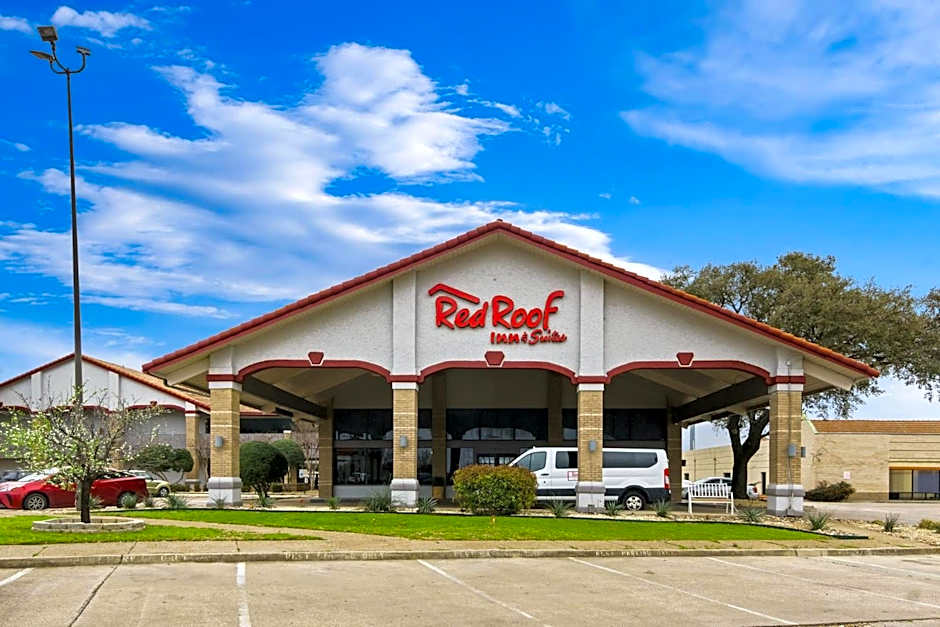 Red Roof Inn & Suites Irving - DFW Airport South